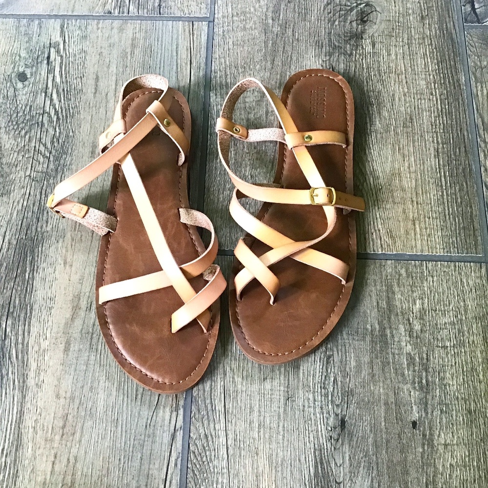 Women’s Strappy Sandler’s SZ 8